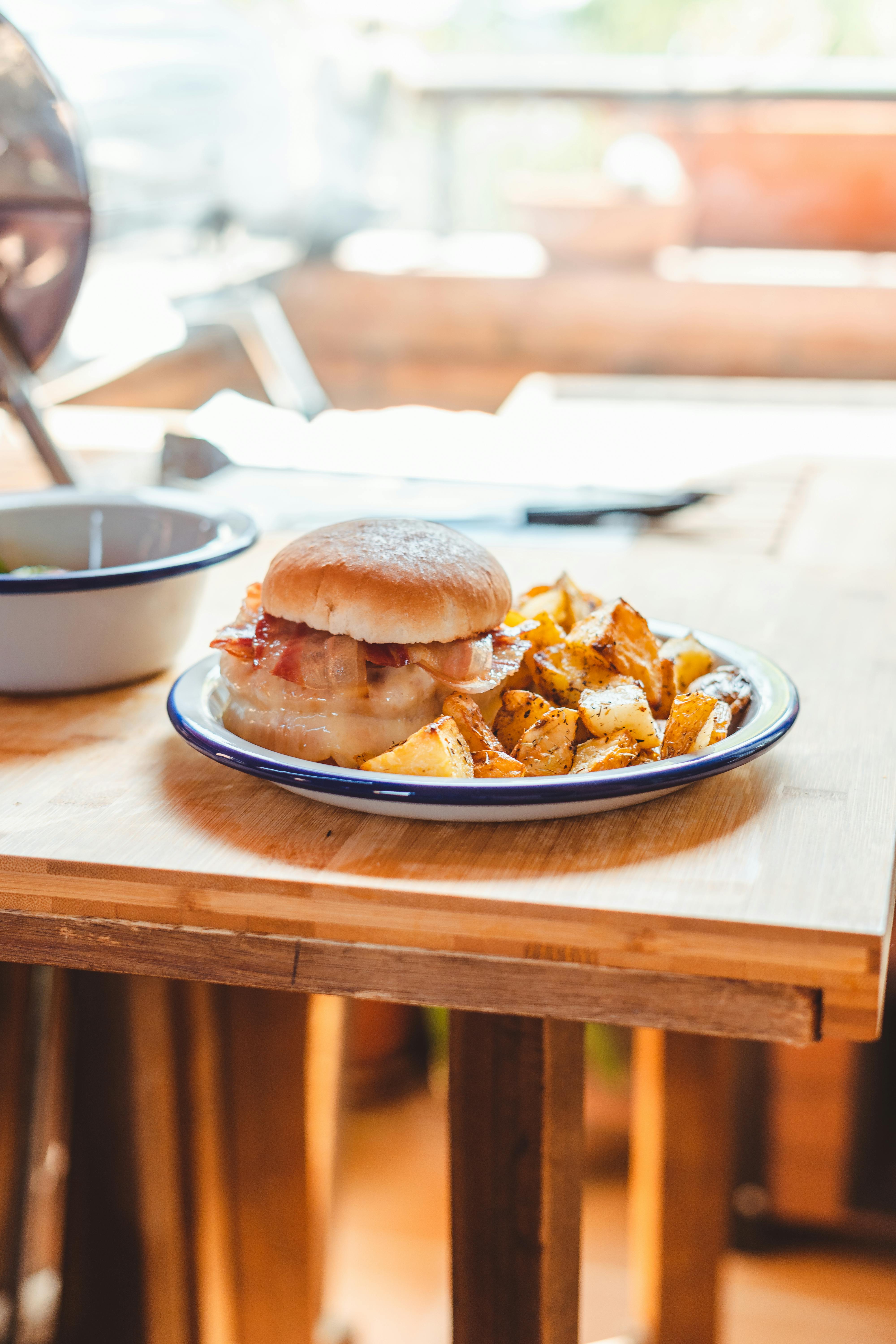 Burger und Pommes Kalorien